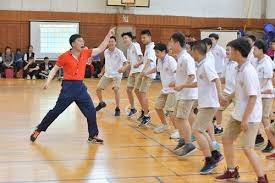 人以多名